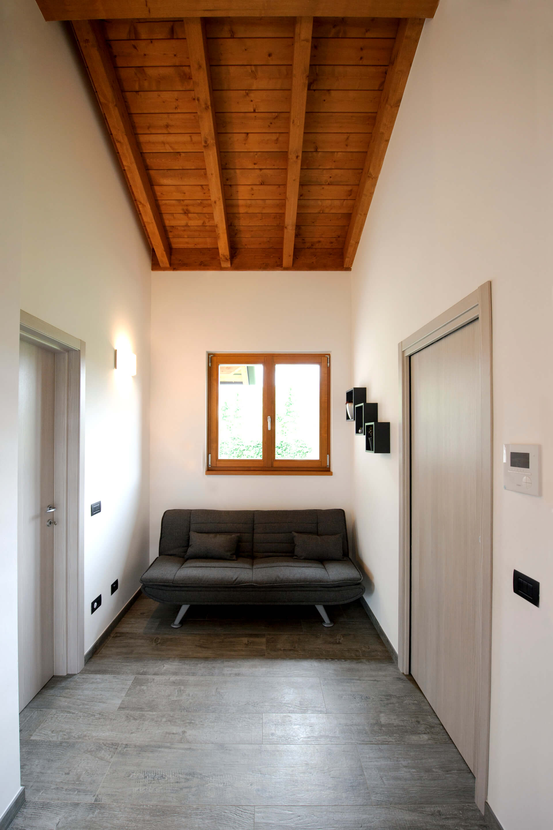 vista interna villa realizzata in legno