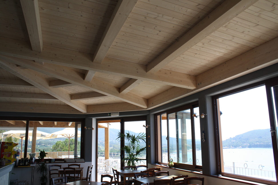 copertura tetto ristorante sul mare 