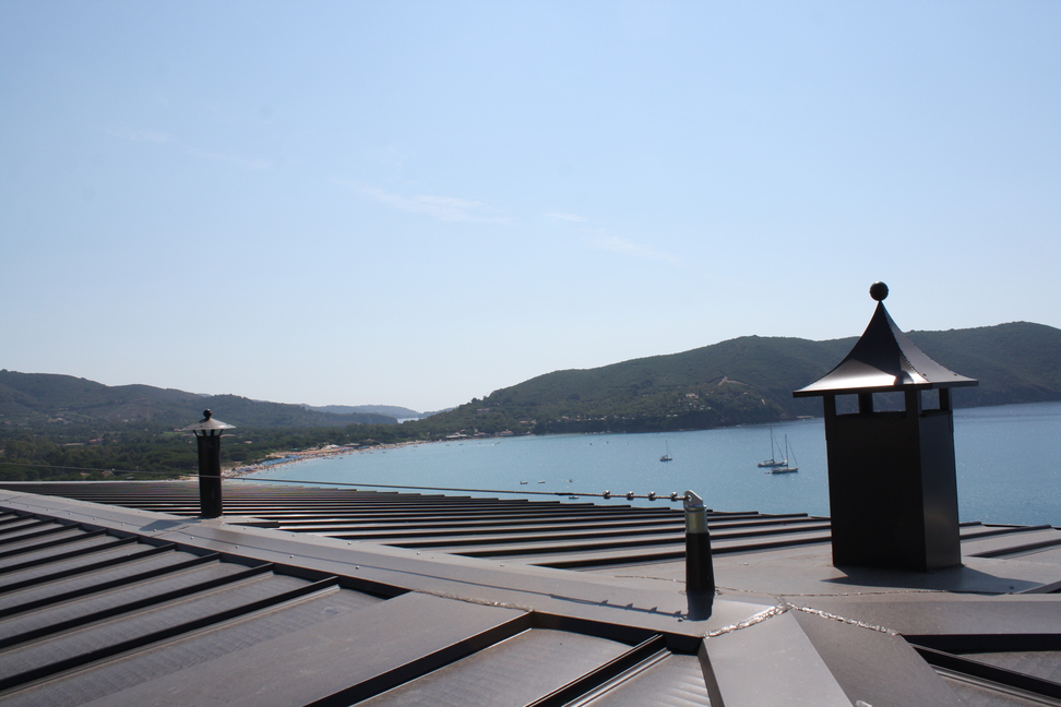 copertura tetto ristorante sul mare 