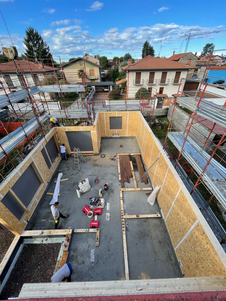 Edificio unifamiliare a due piani in bioedilizia