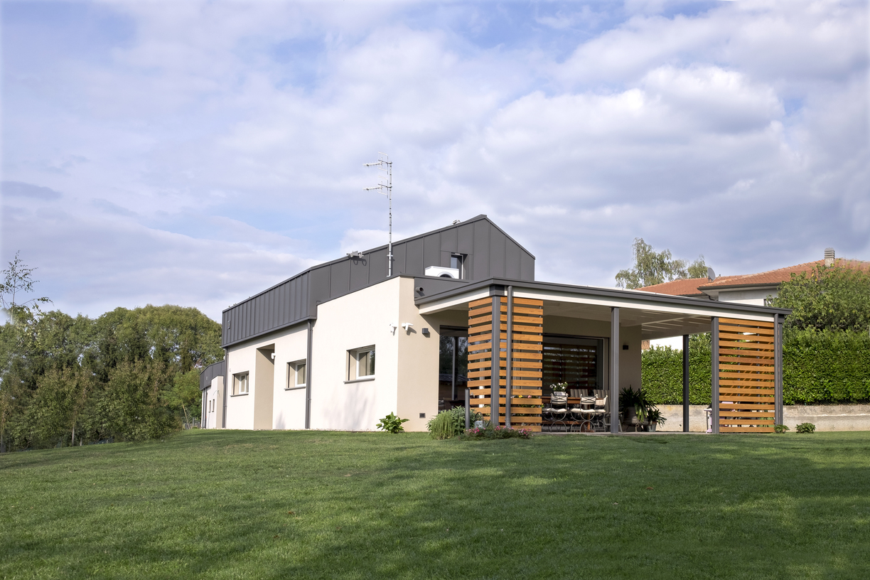Esterni casa in legno monopiano a Varese