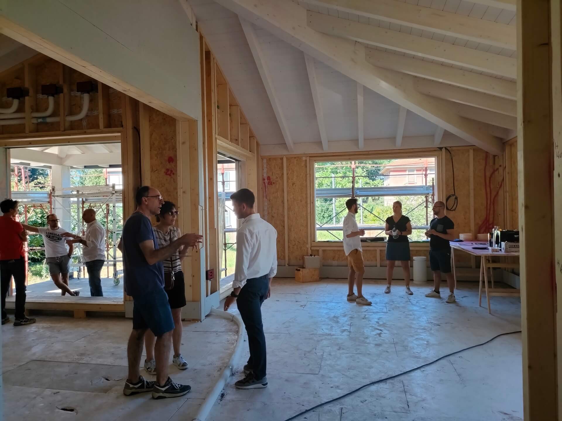 visita a cantiere di casa in legno prefabbricata